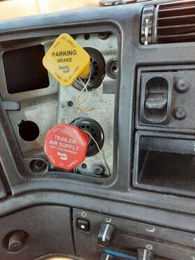 3390825 Brake 2164978 Replaces N/a Trailer 2000 Valve Air