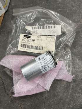 40-203-01k Carrier Capacitor 40-203-01k. Nos B2