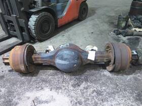 3621169 Eaton-spicer 2370956 Replaces 22065s Axle Housing Rear Used - With Hubs