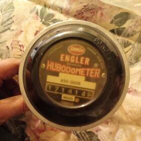 650-0608 Engler Driveless Hubometer 10 00x22 11-24.5 Hi. Tred Vintage Semi Truck