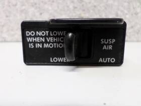 3578596 Freightliner 2332022 3270-3 2012 Columbia 120 Electronic Part