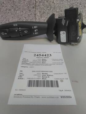 06-89334-002 Freightliner 2454423 Cascadia 126 2022 Wiper Switch 3713936