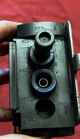 A1219772285 Freightliner Pressure Protection Valve - Air Brake System A12 19772 285