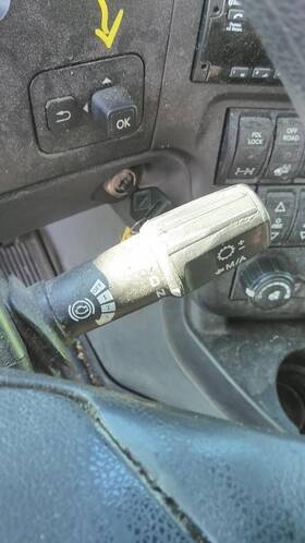 3748785 International 2483820 Lt Engine Brake Switch