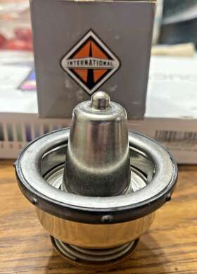 1842130c1 International 481834 Replaces Engine Part Misc 3167566 Thermostat Asm Oem