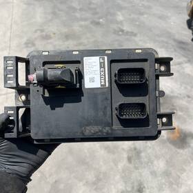 Q21-1077-3-103 Kenworth 2490585 T680 Chassis Control Module Ccm 3756591