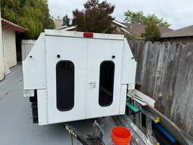 21552054 Knapheide Service Topper With Trailer And Lifting System