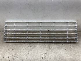 Mack 85qm4218 Genuine Upper Cab Entry Step New Old Stock
