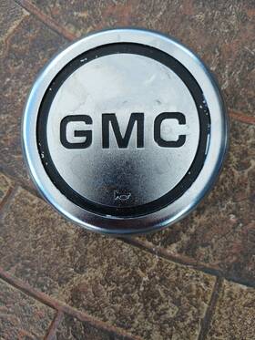 4560158 Miscellaneous Gmc Horn Button