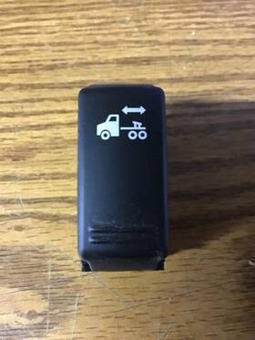 P27-1218-055-01 Peterbilt 2160586 579 Fifth Wheel Slide Switch 3385484