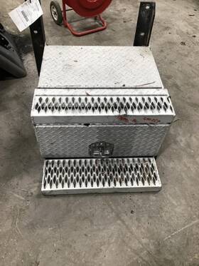 3420192 Peterbilt 2191359 579 Tool Box Step