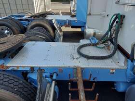 3460710 Peterbilt 2227693 Replaces 388 2013 Step Deck Catwalk