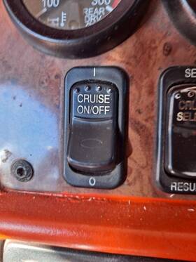 3601005 Peterbilt 2352488 387 Cruise Control Switch
