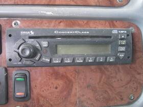 3618369 Peterbilt 2368410 Replaces 387 2009 Radio Am/fm/cd