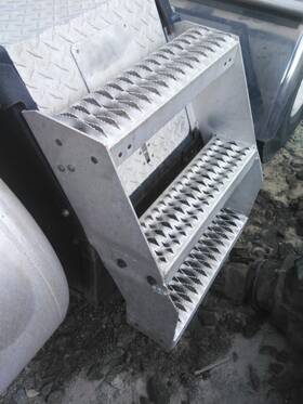 3630003 Peterbilt 2378593 579 Tool Box Step