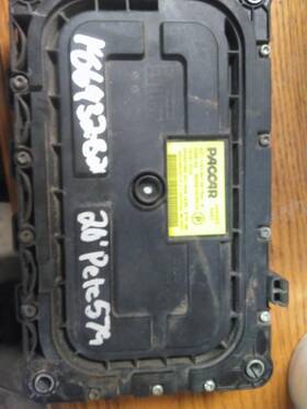 Q21-1142-001-001 Peterbilt 2499059 579 Chassis Control Module Ccm 3767101