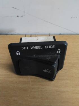 P27-1133-055 Peterbilt 2504491 579 Fifth Wheel Slide Switch 3774217