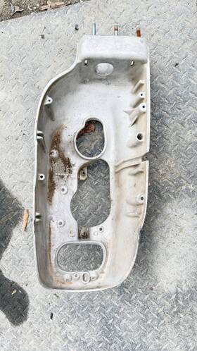 P54-6124r Peterbilt P54-6124 Aluminum Housing Passenger Side