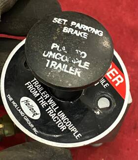 Xb-11744 Saf Holland King Pin Release Valve