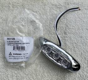 39312b United Pacific Side Marker Led Light 5 With Ditch Light. Red