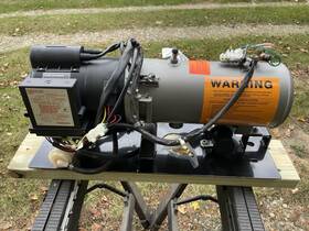 89235f Webasto Dbw 2010 Heater Assembly 12v With Partial Install Kit. Manufactured In 2012